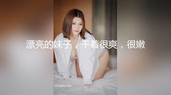 中年大哥爱舔逼,和大兄弟双龙玩帅哥,感情好连逼也要一块操,两根大鸡巴无套摩擦摩擦