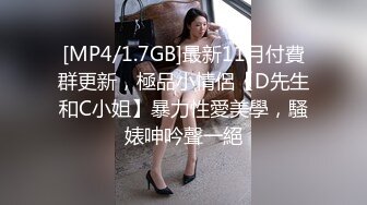 熟女少妇在自家的SUV里车震