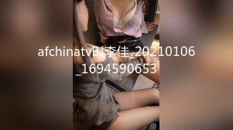 眼镜妹在楼道吃鸡巴，这打转的舌头 舔得龟头好舒服、勤勤恳恳吃饭 好习惯！