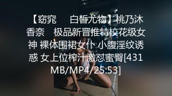 良家小少妇深夜露脸与小哥床上激情，让小哥吃奶舔逼，口交大鸡巴后入爆草，激情上位淫声荡语不断互动撩骚