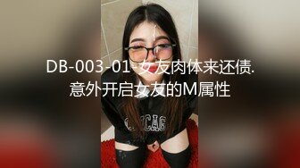 38E怪我咯紫色头发网红脸美女，撩起衣服揉搓大奶子，掰穴特写翘着屁股非常诱人