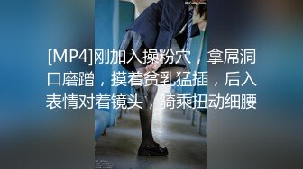 穿着水手服的美少女在酒店床上浴室喜欢被捆绑调教