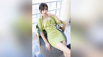 超级过瘾【Makabaka66】山东美女，肚兜情趣装，若隐若现，会喷水这个就屌了 (2)