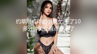 娇小可爱的美少妇 卖力口交深喉，女上位无套啪啪，大蝴蝶逼被胖老公传教士狠狠操